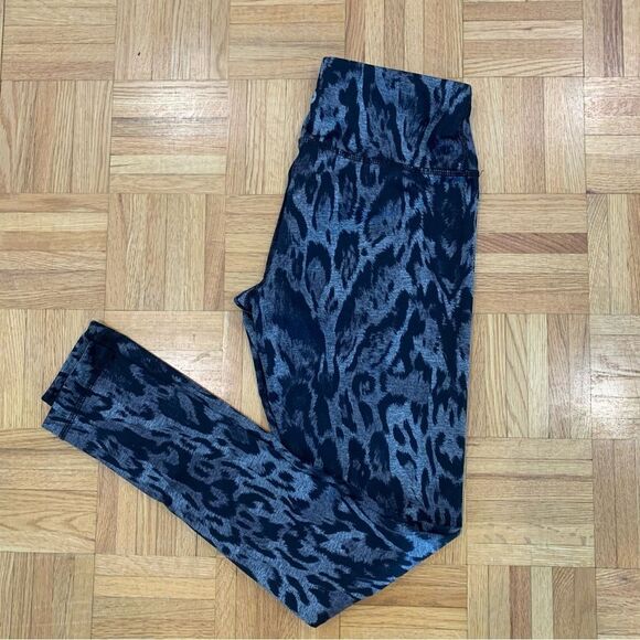 90 Degrees by Reflex Grey Leopard Print Leggings - Picture 1 of 5